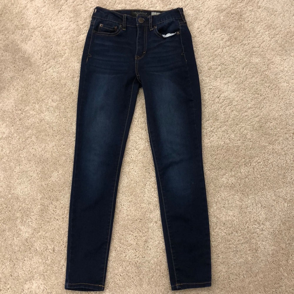 high waisted jeans